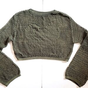 NWOT💚Olive Green Knit Heart Cropped Sweater